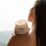 Undaria Cleansing Body Polish with model