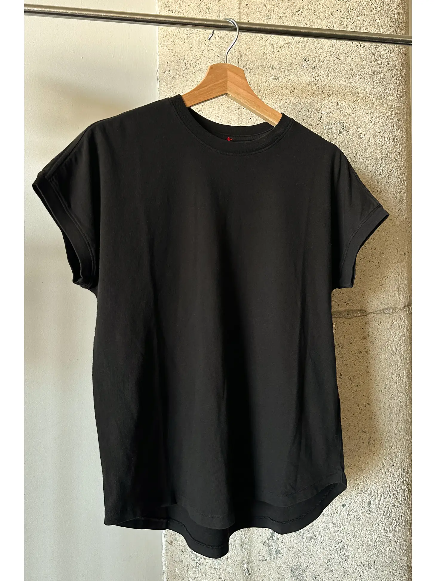 Ease Tee - True Black on hanger
