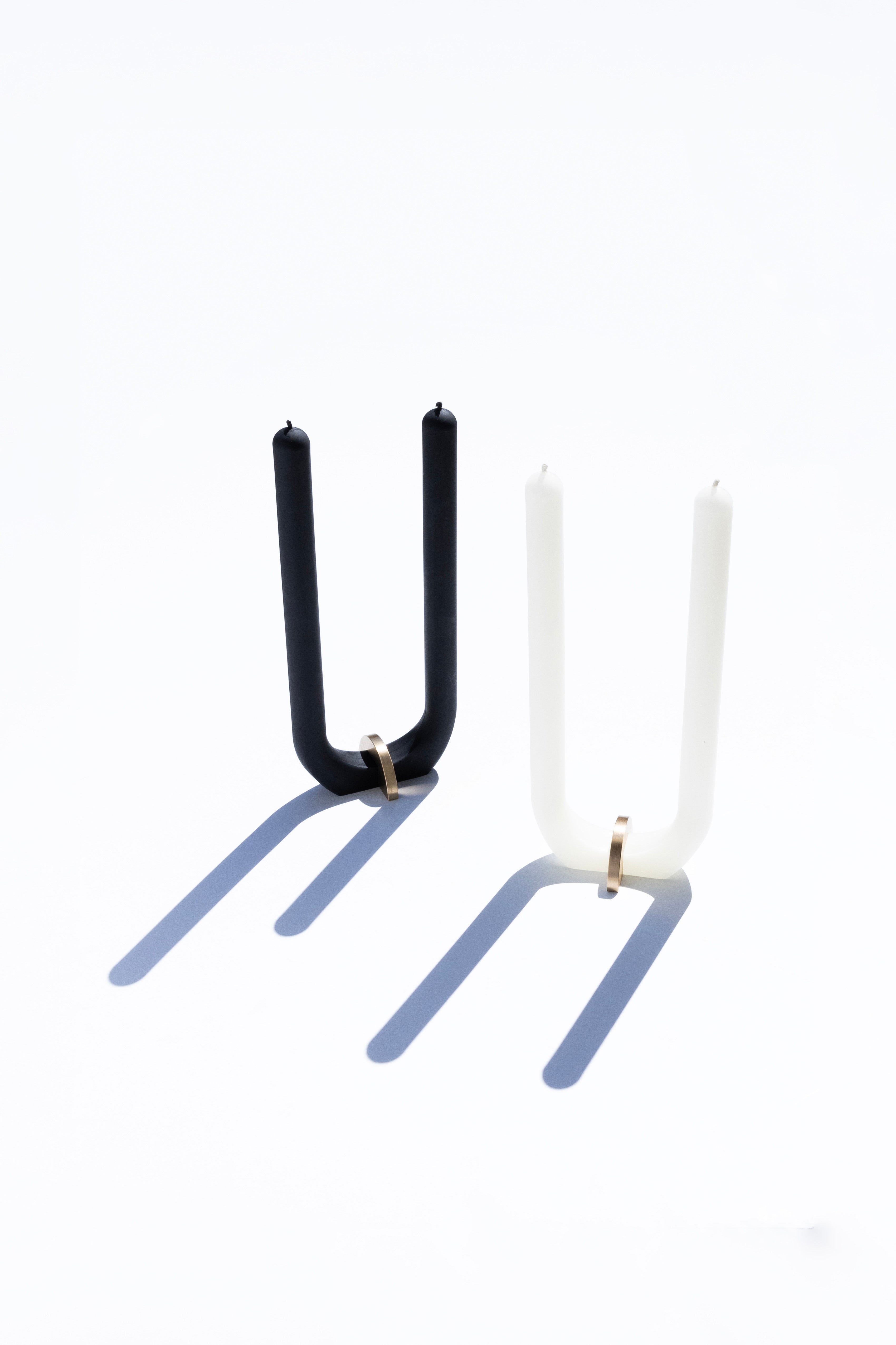 Beeswax U Candle in Black with U Candle in White