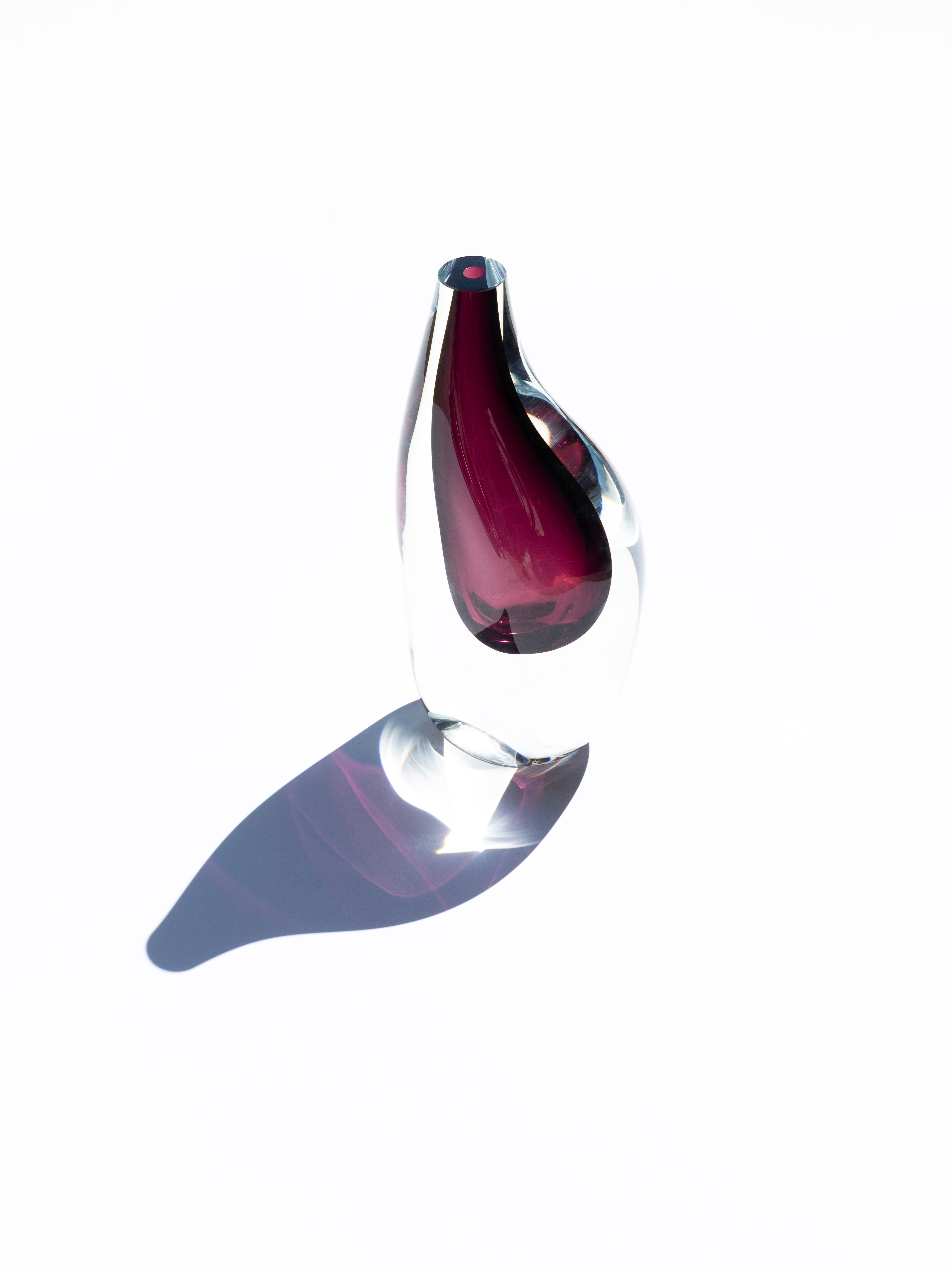 Shape 7 Droplet Vessel