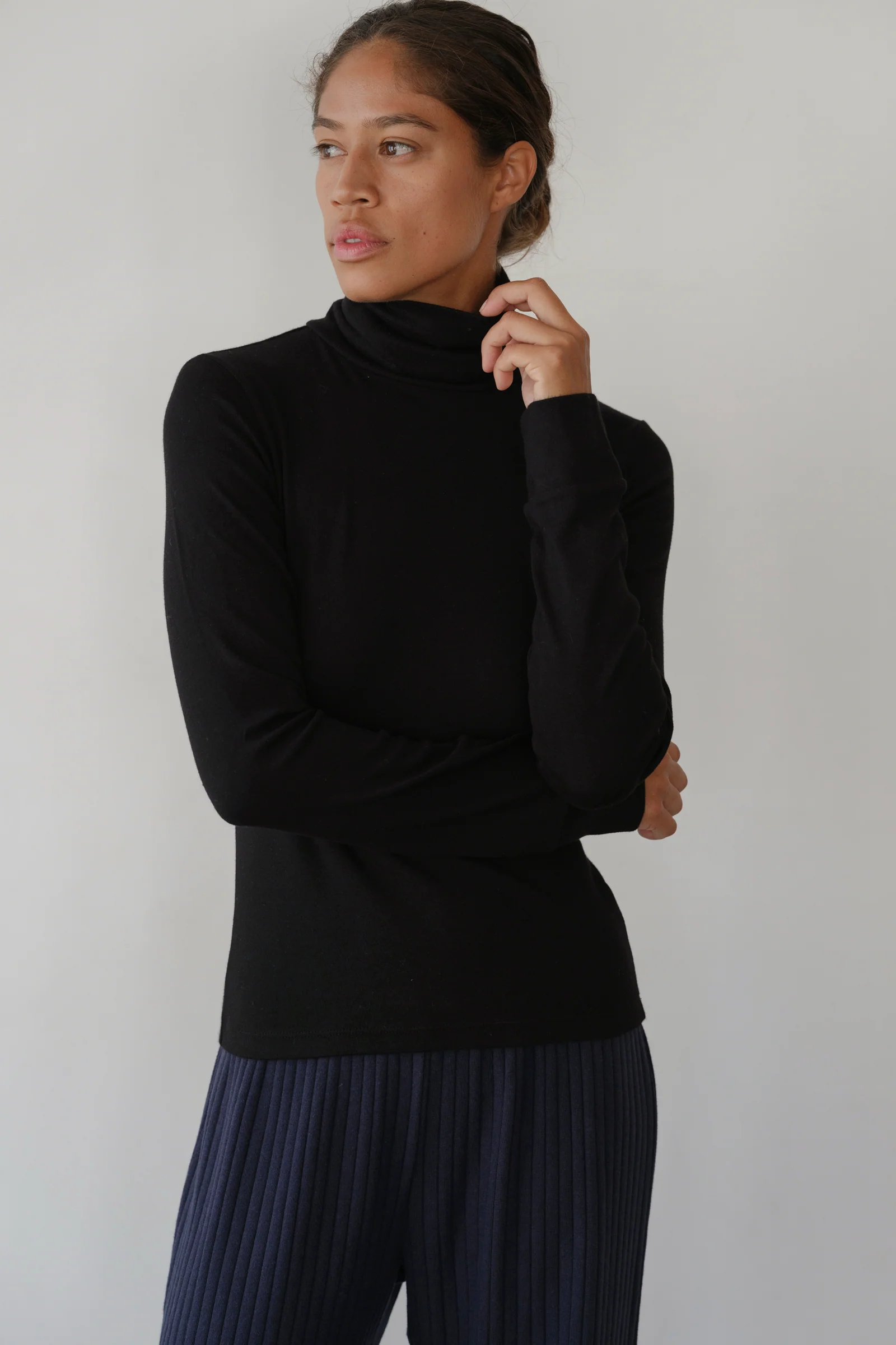 The Baby Rib Turtleneck - Jet