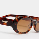 Close up logo and lense view of Valentina Sunglasses - Havana