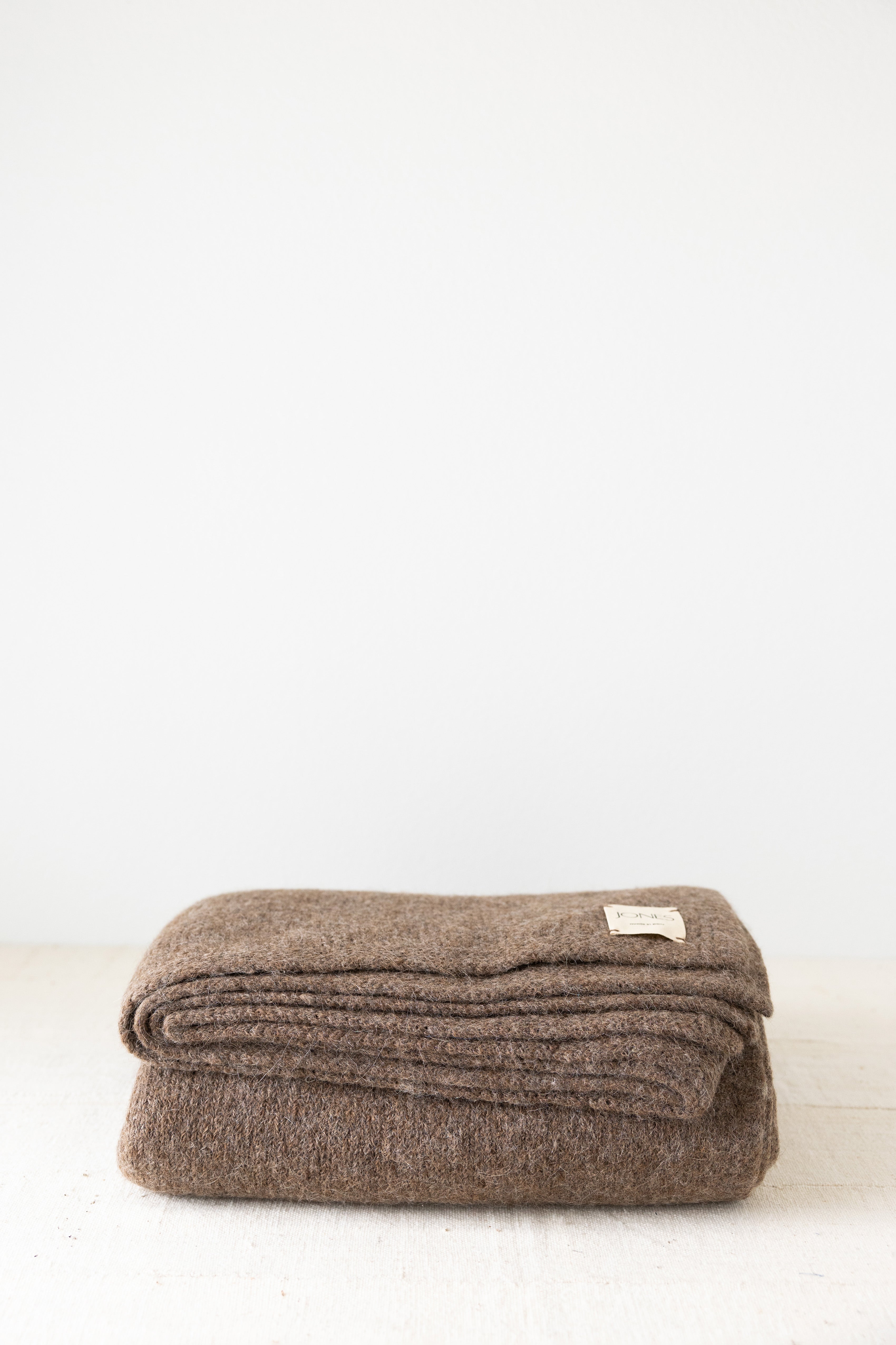Jones Blanket in Bark