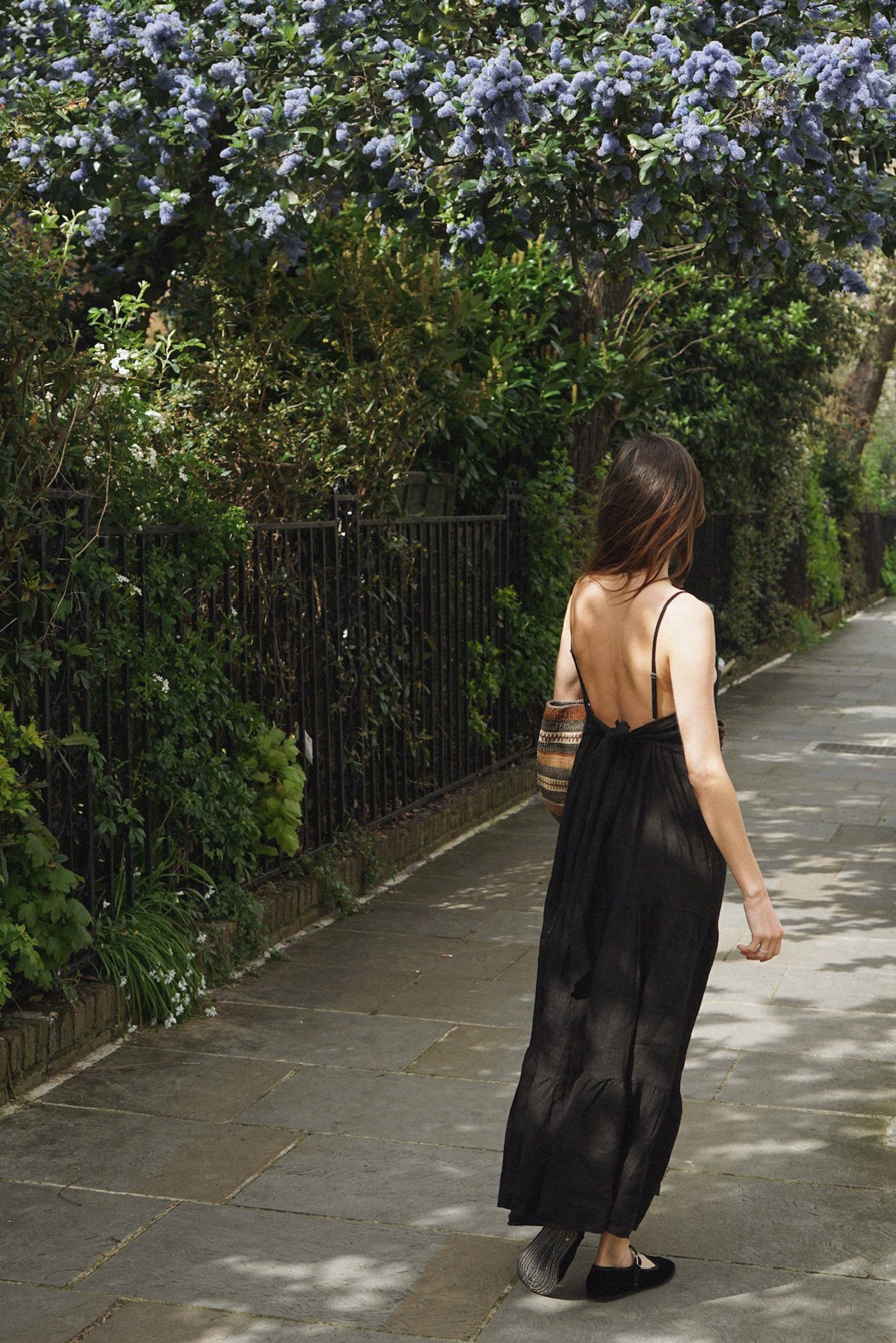 The Alma Dress - Noir on sidewalk