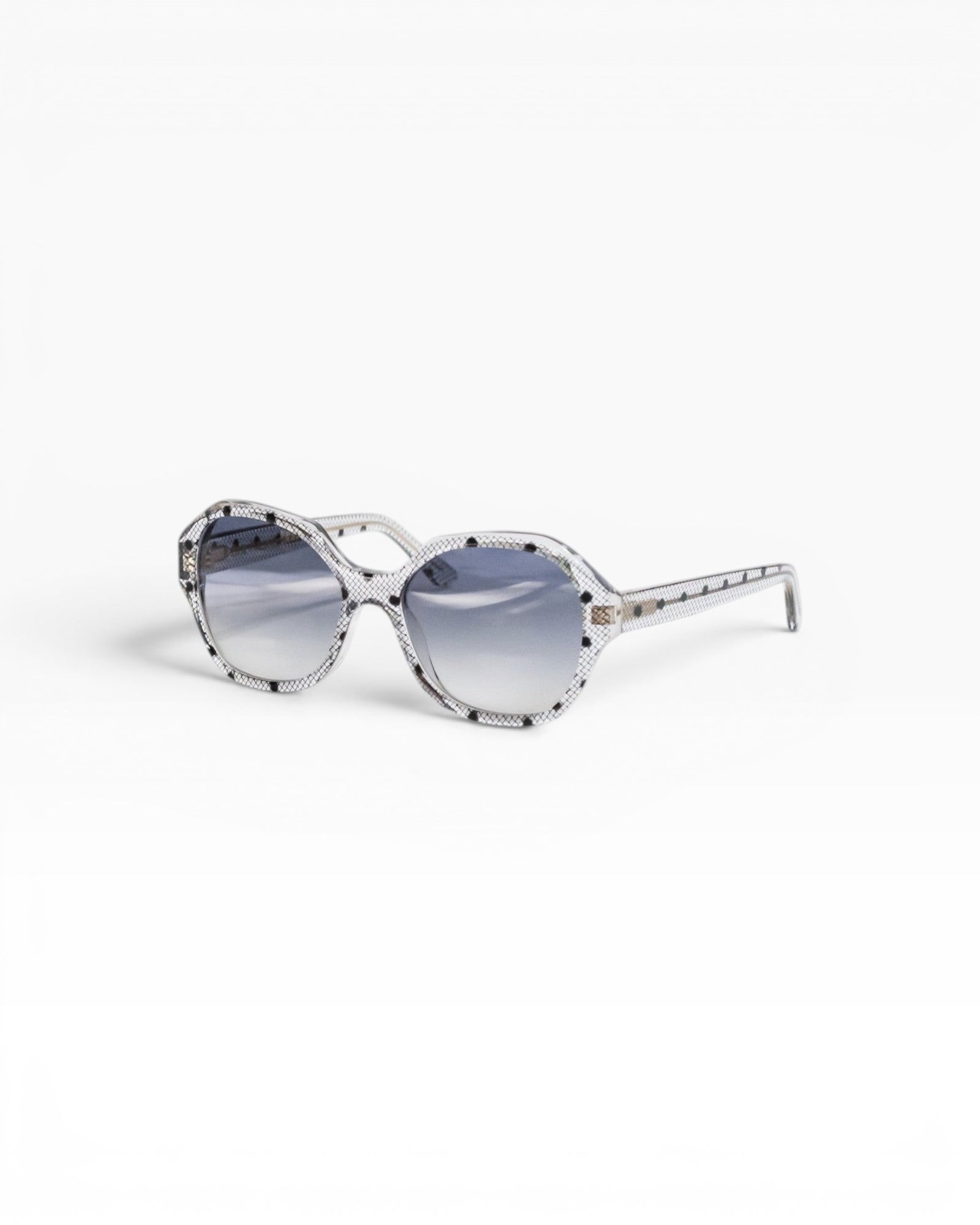001 Sunglasses in Lolita flats