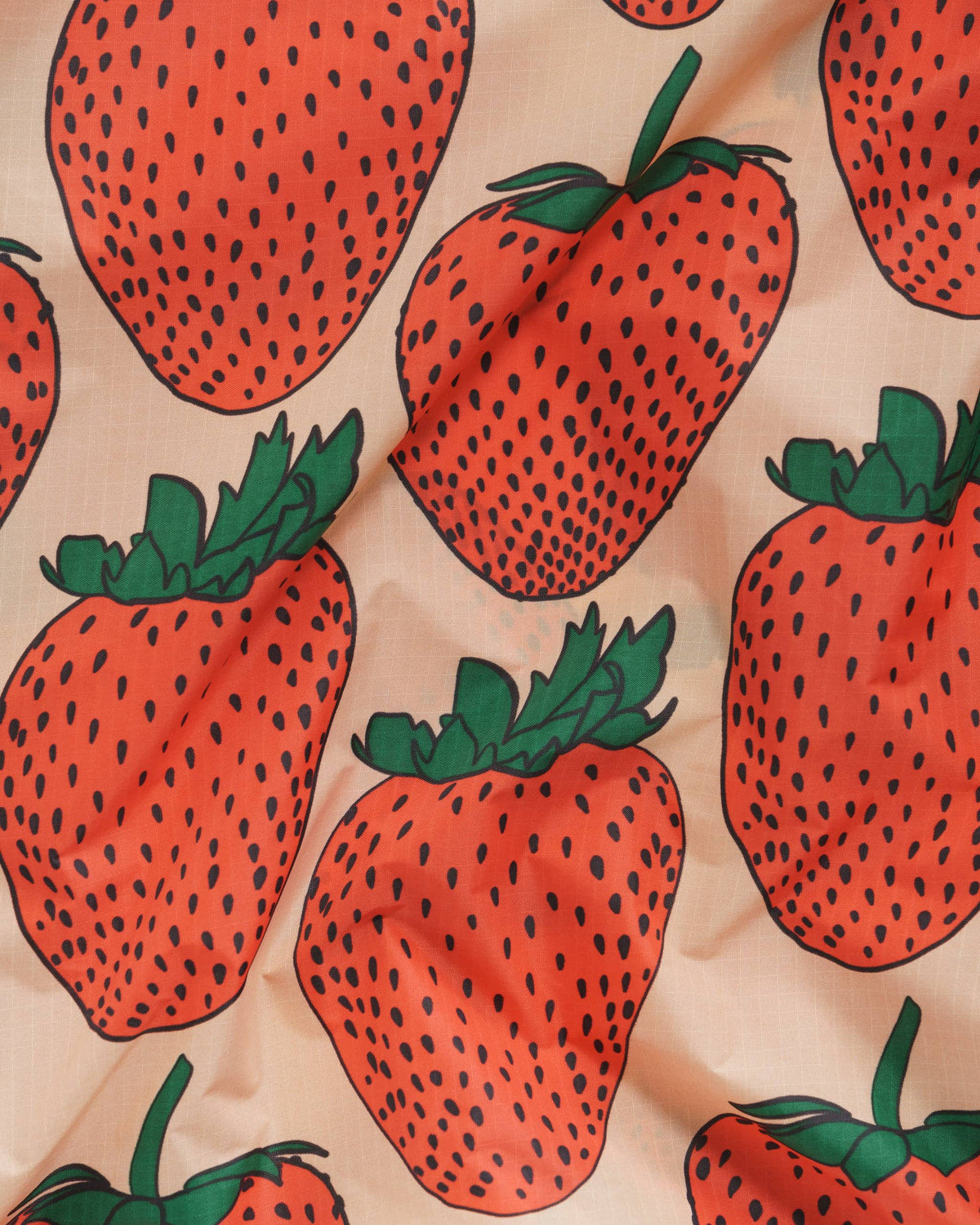 Standard Baggu - Strawberry, flat lay