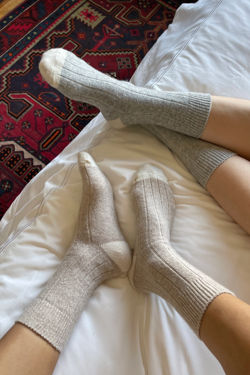 Classic Cashmere Socks in grey