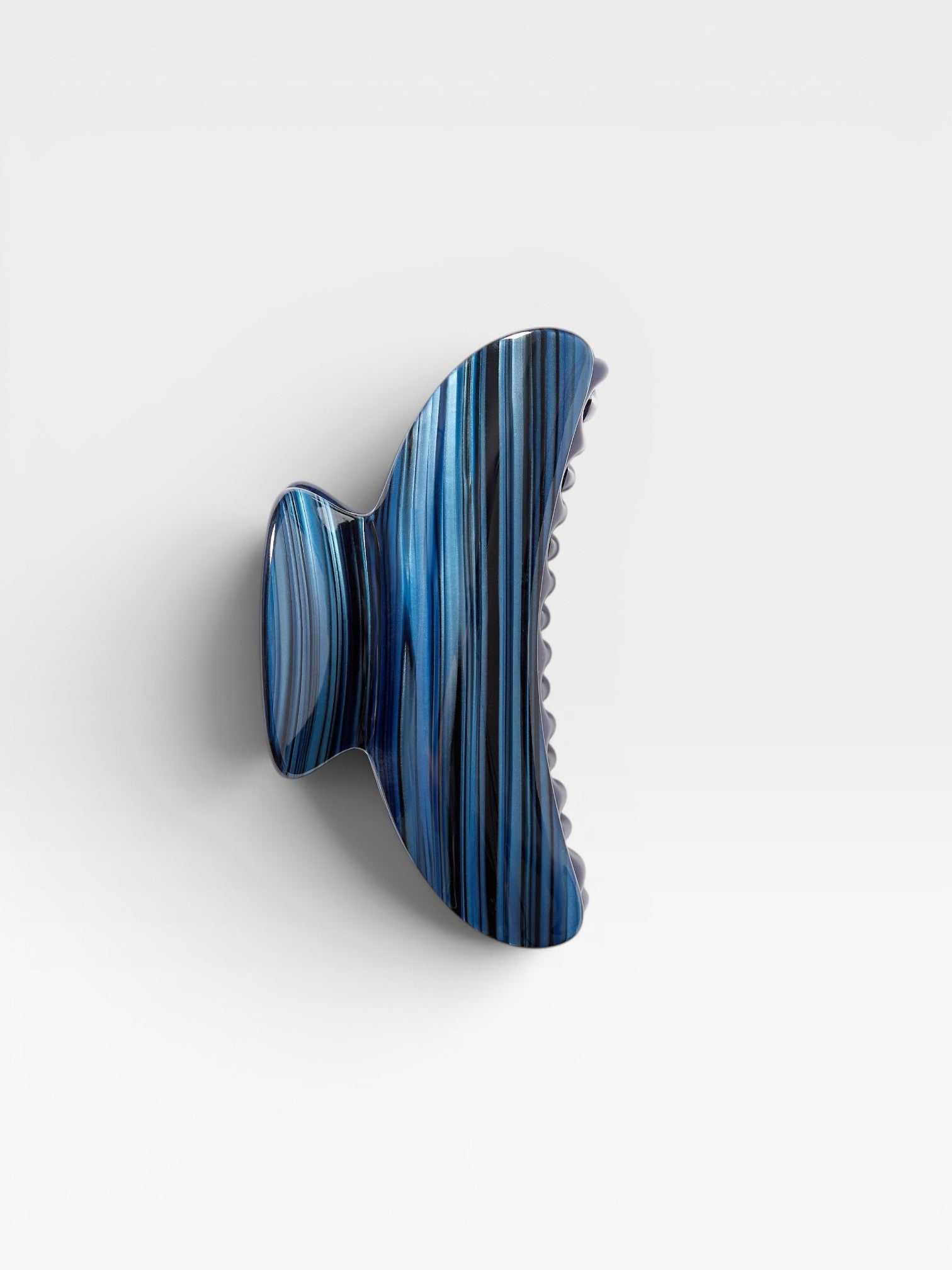 Grande Heirloom Claw Clip — view 22