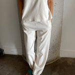 Balloon Pants - Naturel on model lower half