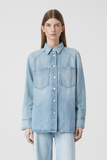 Front of denim shirt: A-line shirt made of Italian open weave denim – soft falling denim with a distinct structure and soft surface feel