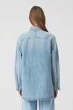 Back of denim shirt: A-line shirt made of Italian open weave denim – soft falling denim with a distinct structure and soft surface feel