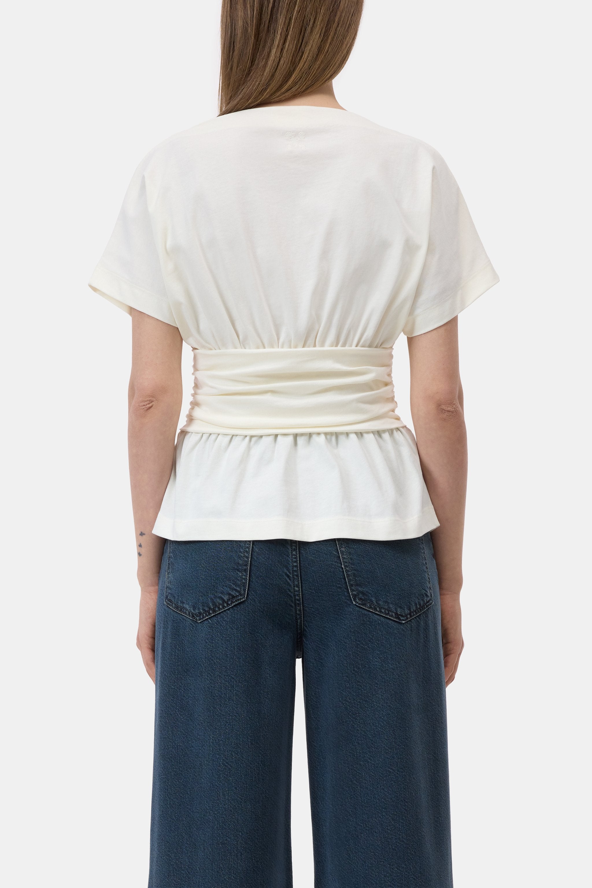 CLOSED Draped T-shirt - Ivory, back view of the organic cotton jersey tee with a draped waist effect.