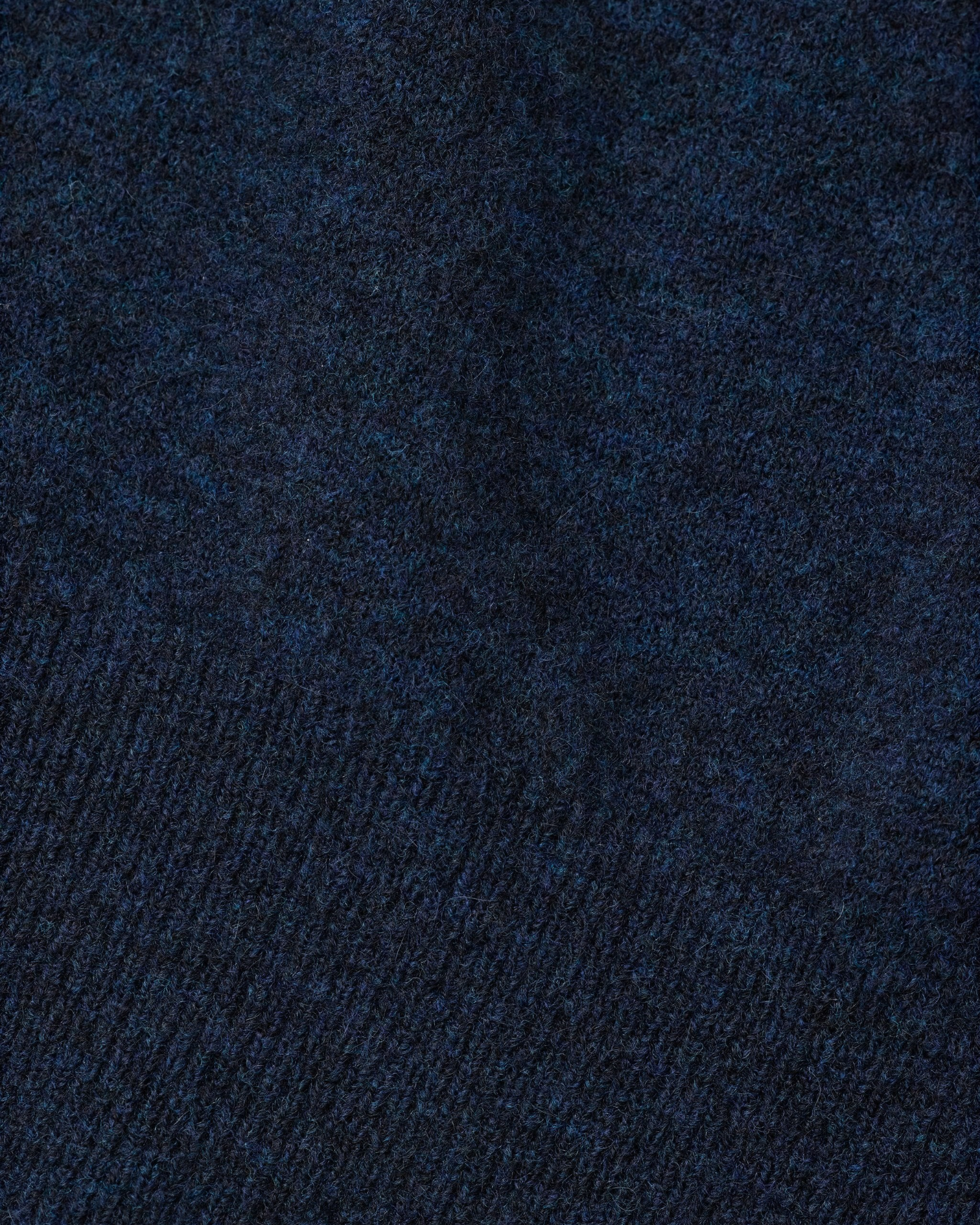 CLOSED Crew Neck Short Sleeve in Dark Night — alpaca-wool knit texture close-up