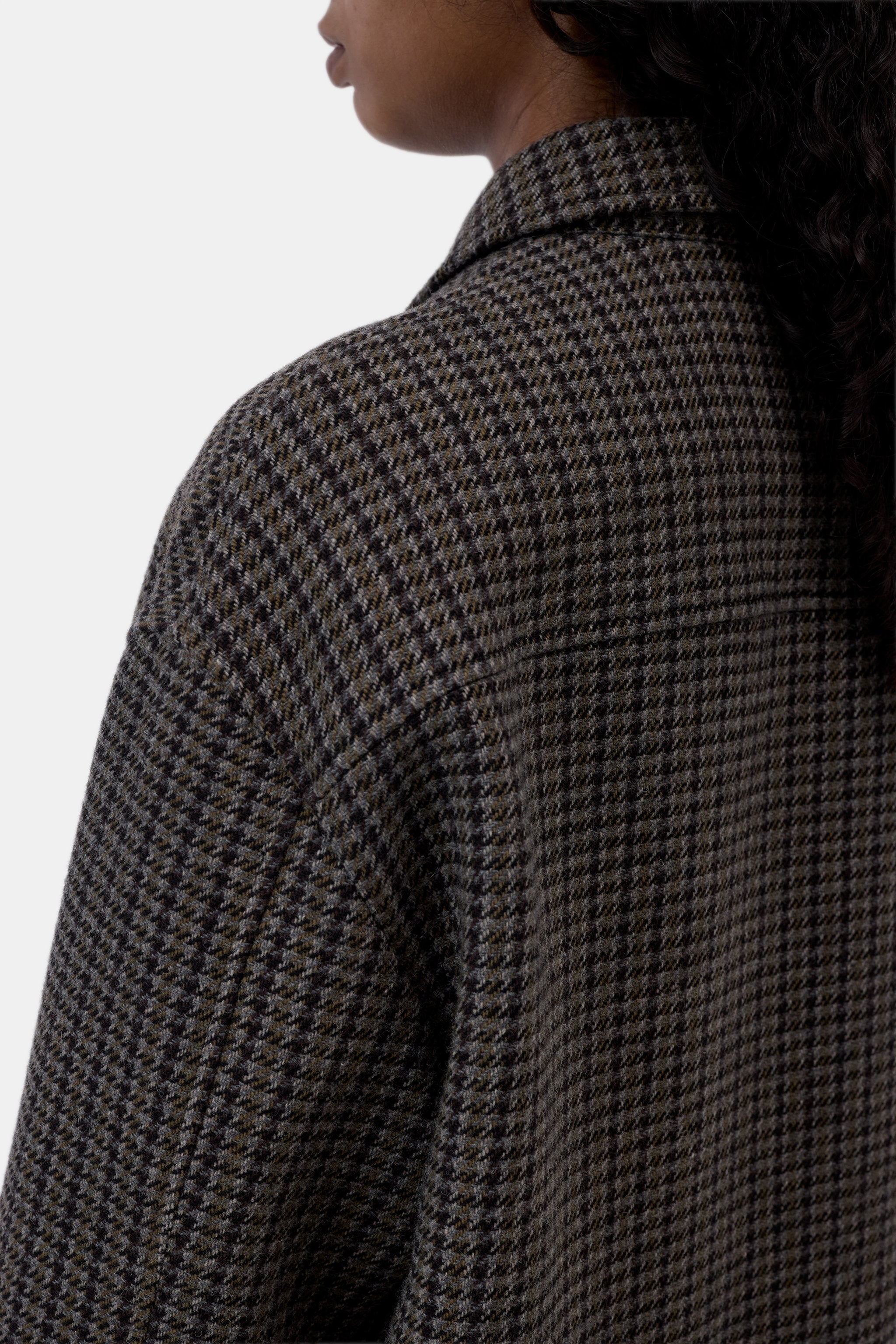 CLOSED Oversize Shacket - Juniper Green, shoulder and upper back detail of the wool-blend check.