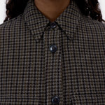 CLOSED Oversize Shacket - Juniper Green, close-up of the collar, button placket and chest pockets in multicoloured check.
