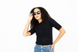 001 Sunglasses in Noir on model