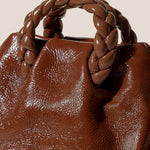 handle of Bombon Crinkled Glossy - Cocoa
