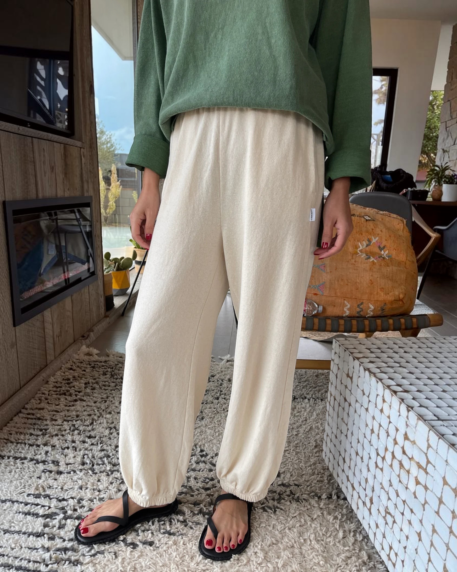 JONES + CO Le Bon Shoppe Balloon Pants in Naturel cotton, front view on a model.