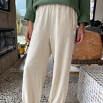Balloon Pants - Naturel on model front view 