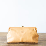 Manuela Classic Clutch - Natural