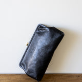 Manuela Classic Clutch - Black