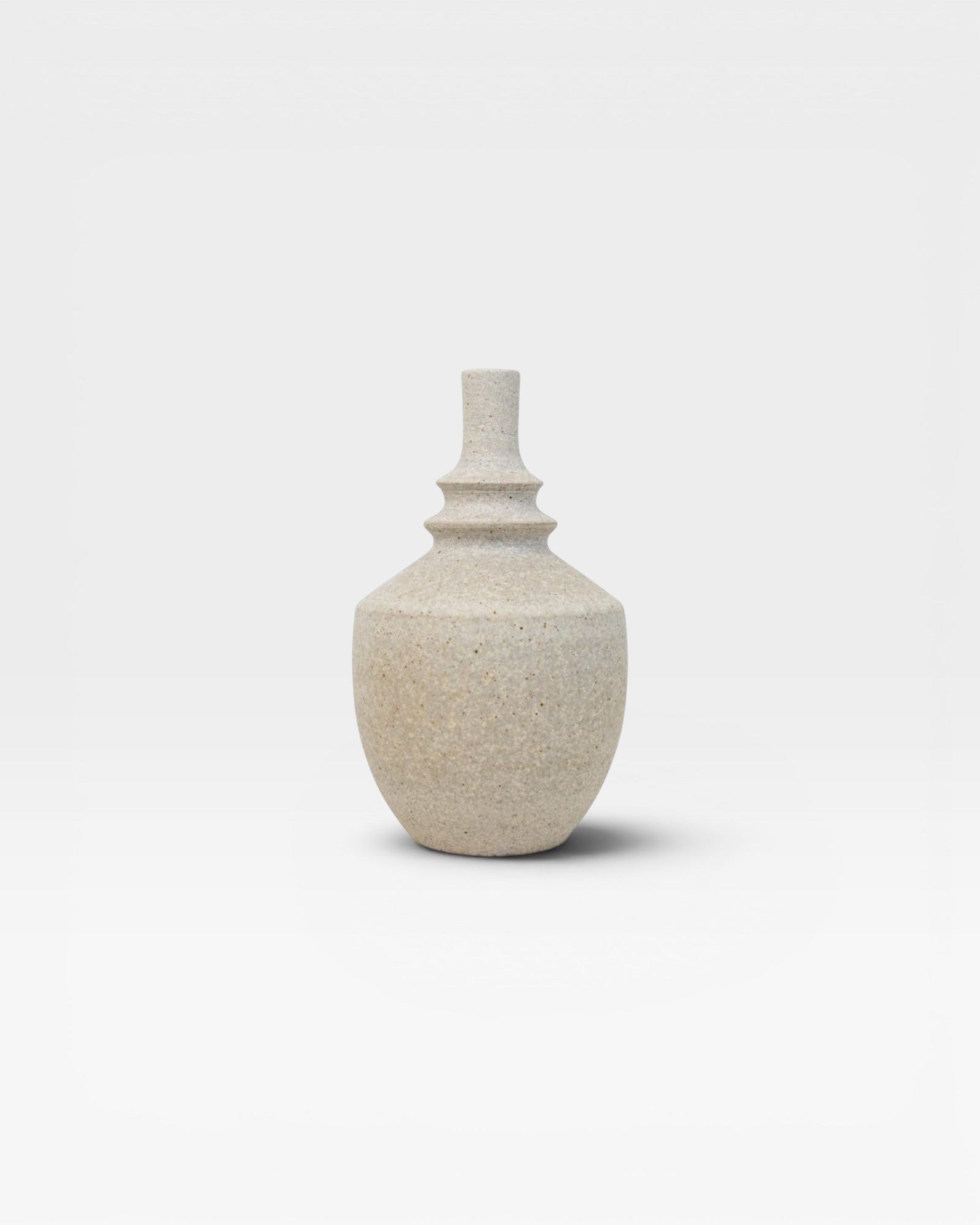 SOMBRA Quartzite Bottleneck Vase 009