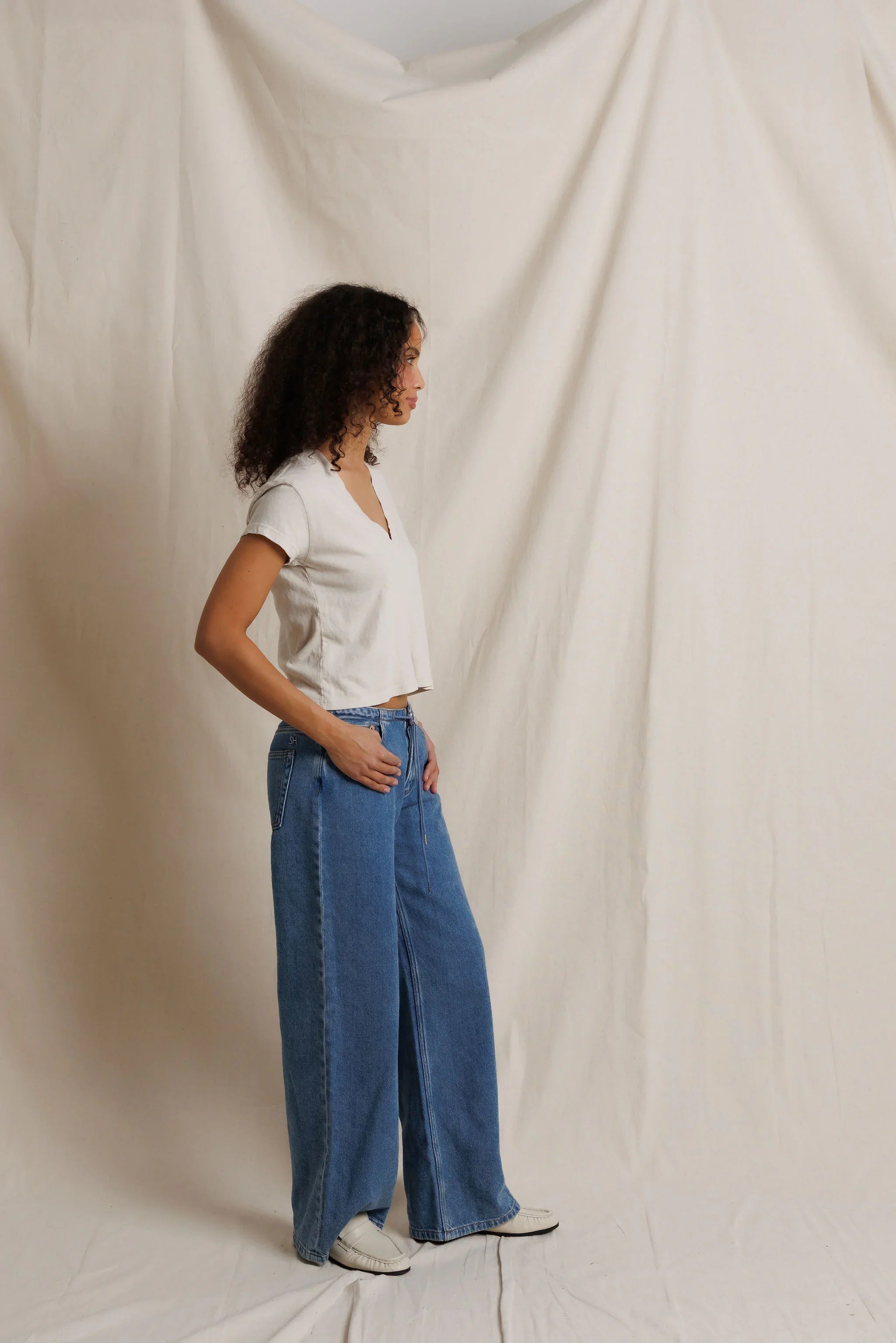 Alanis V Neck - Whitecap Grey