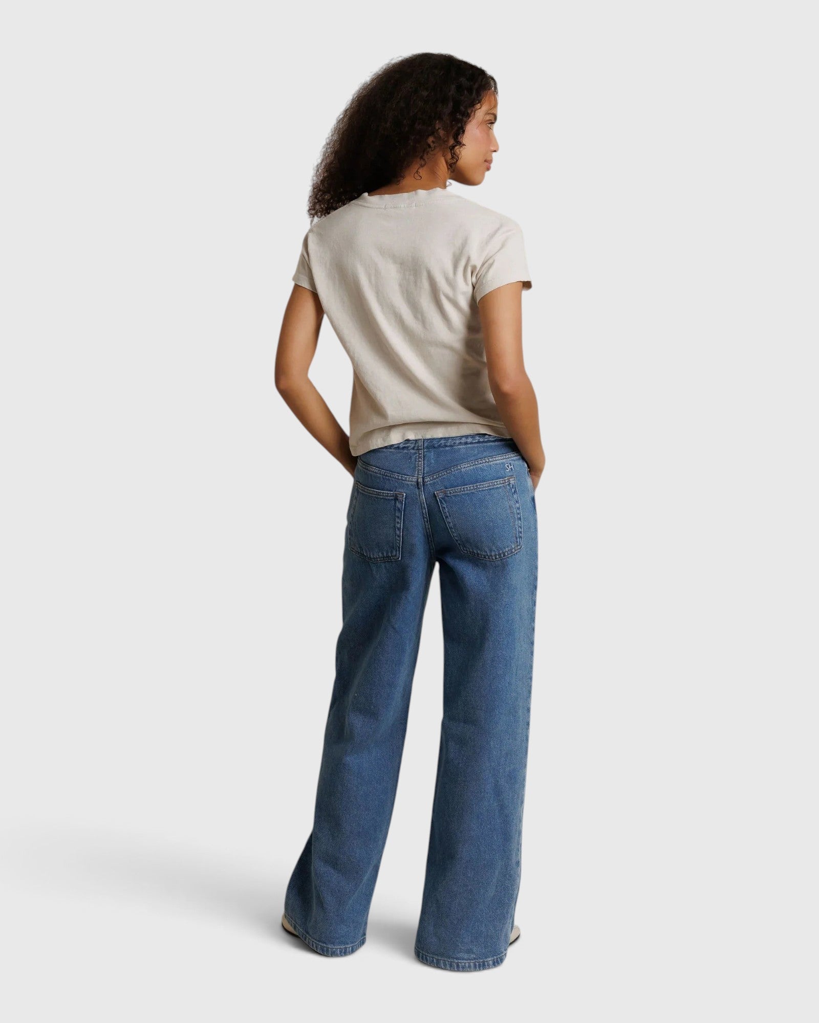 Alanis V Neck - Whitecap Grey