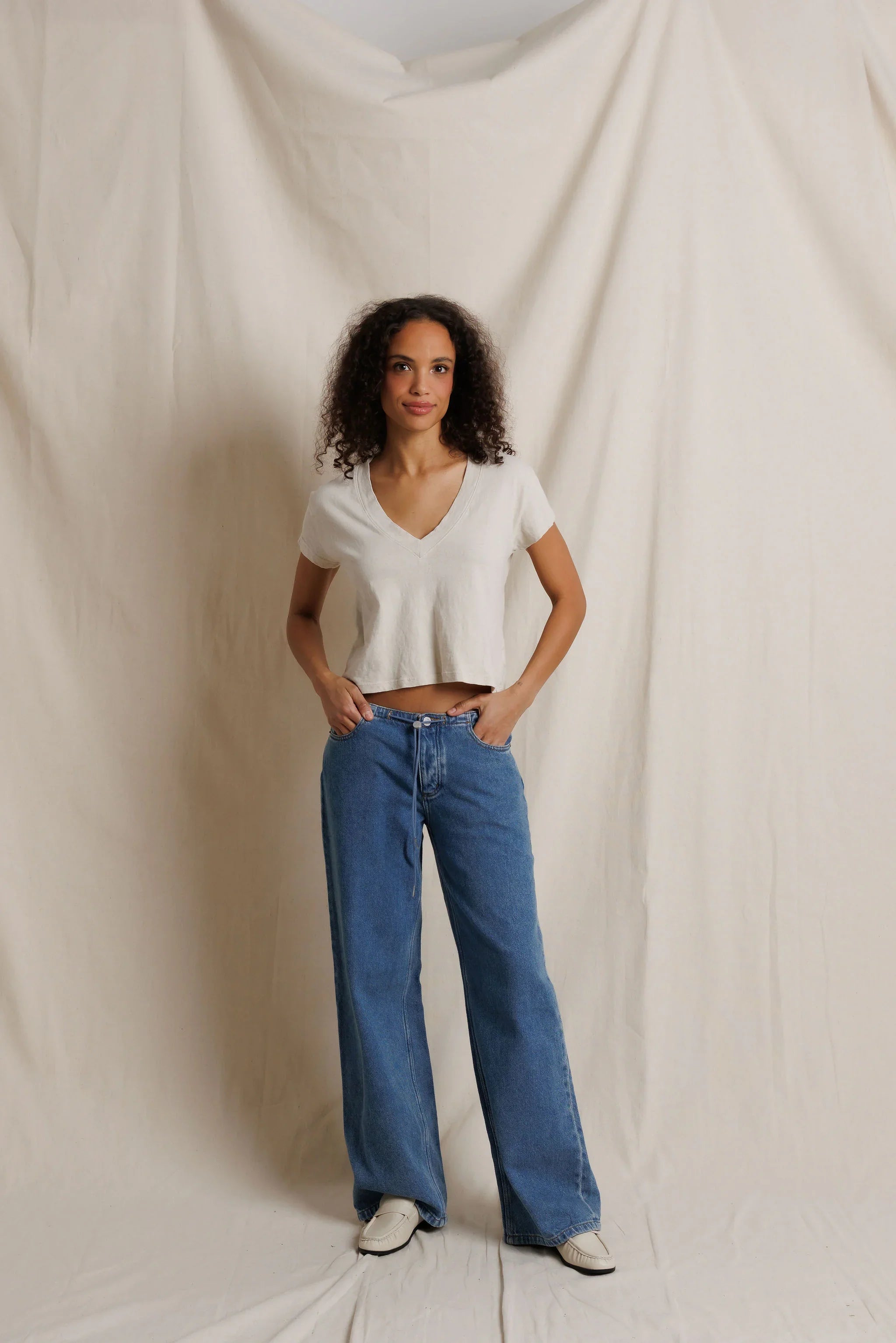 Alanis V Neck - Whitecap Grey