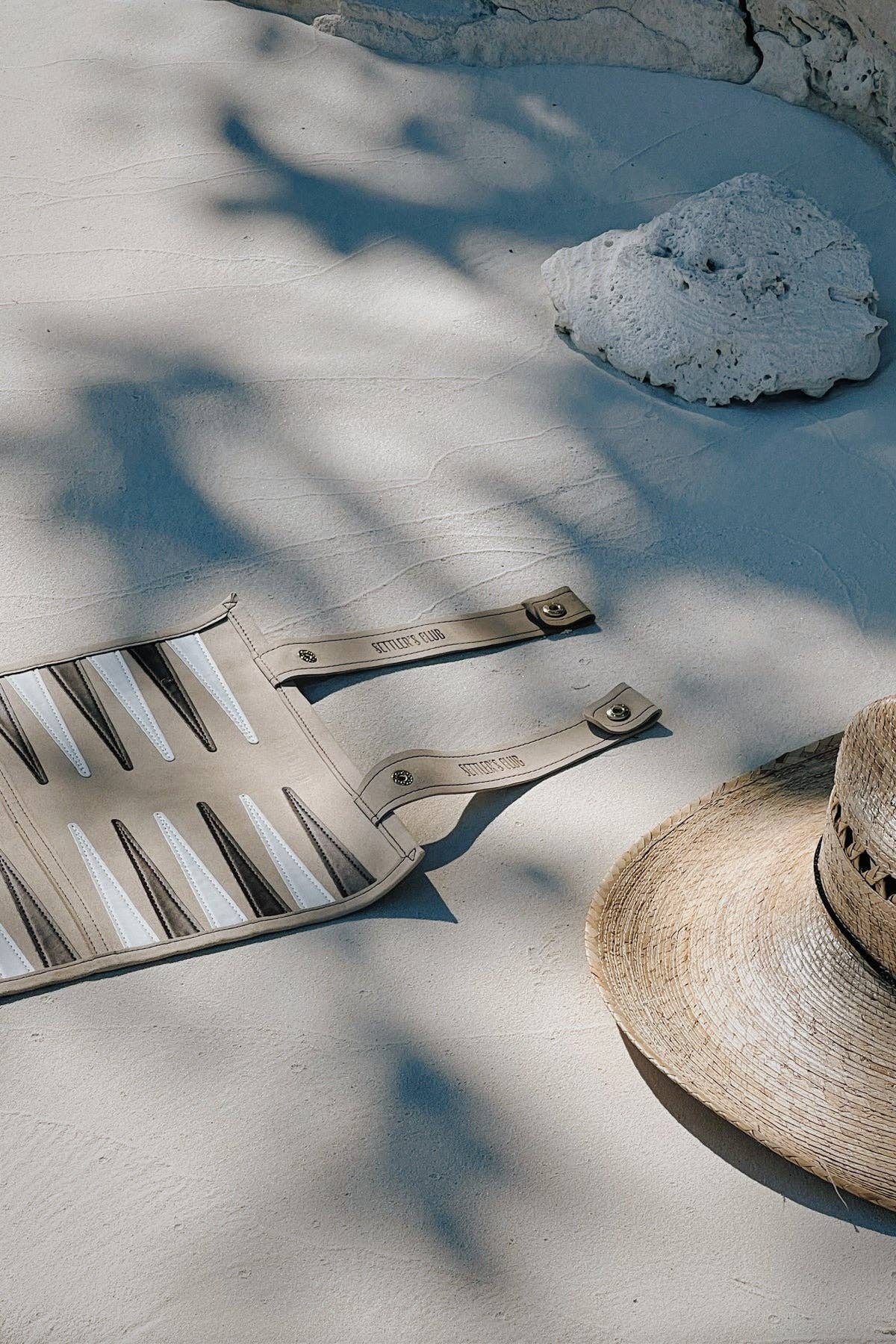 Snaps on Travel Backgammon