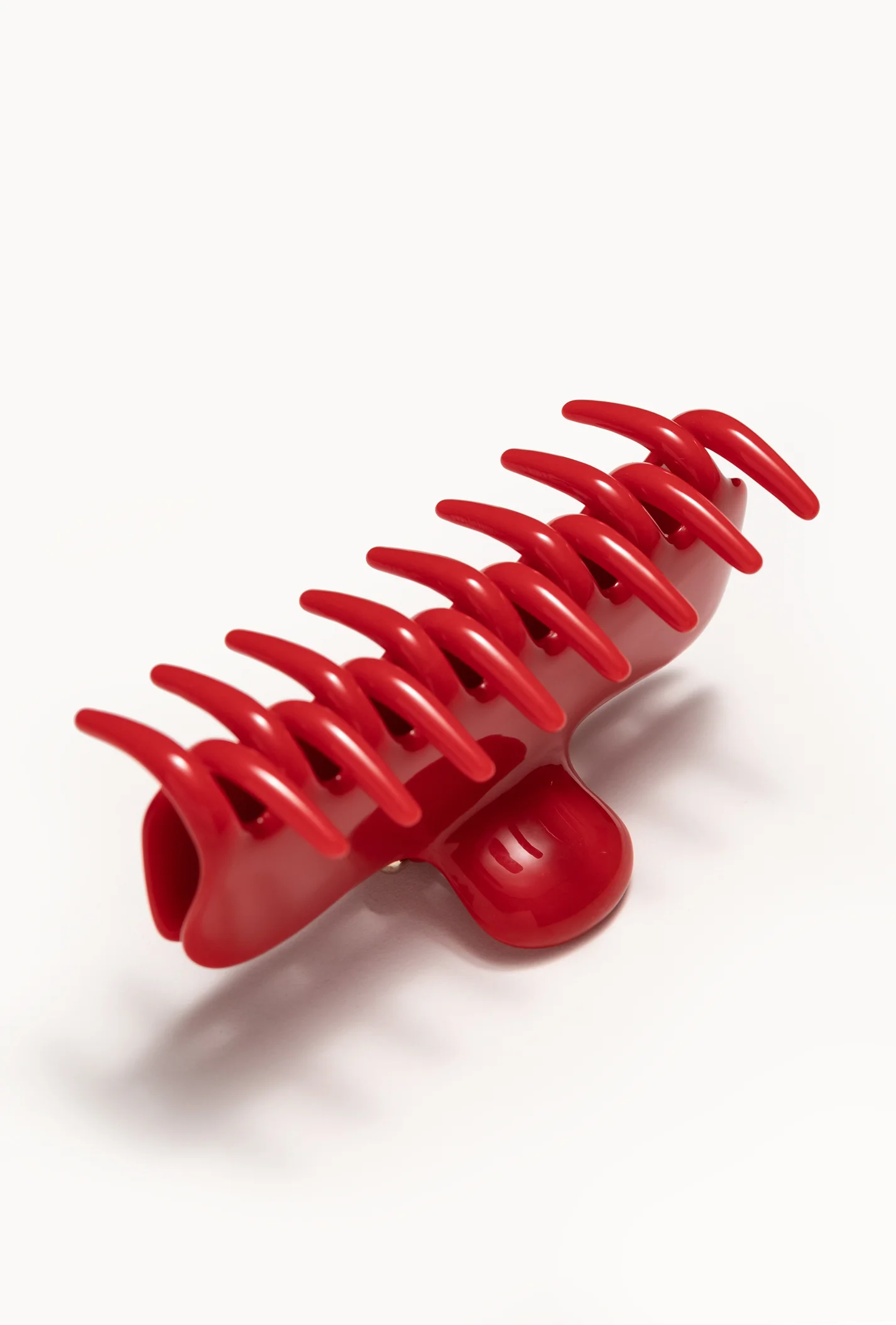 under view of No. 4 Claw Clip - Rosso