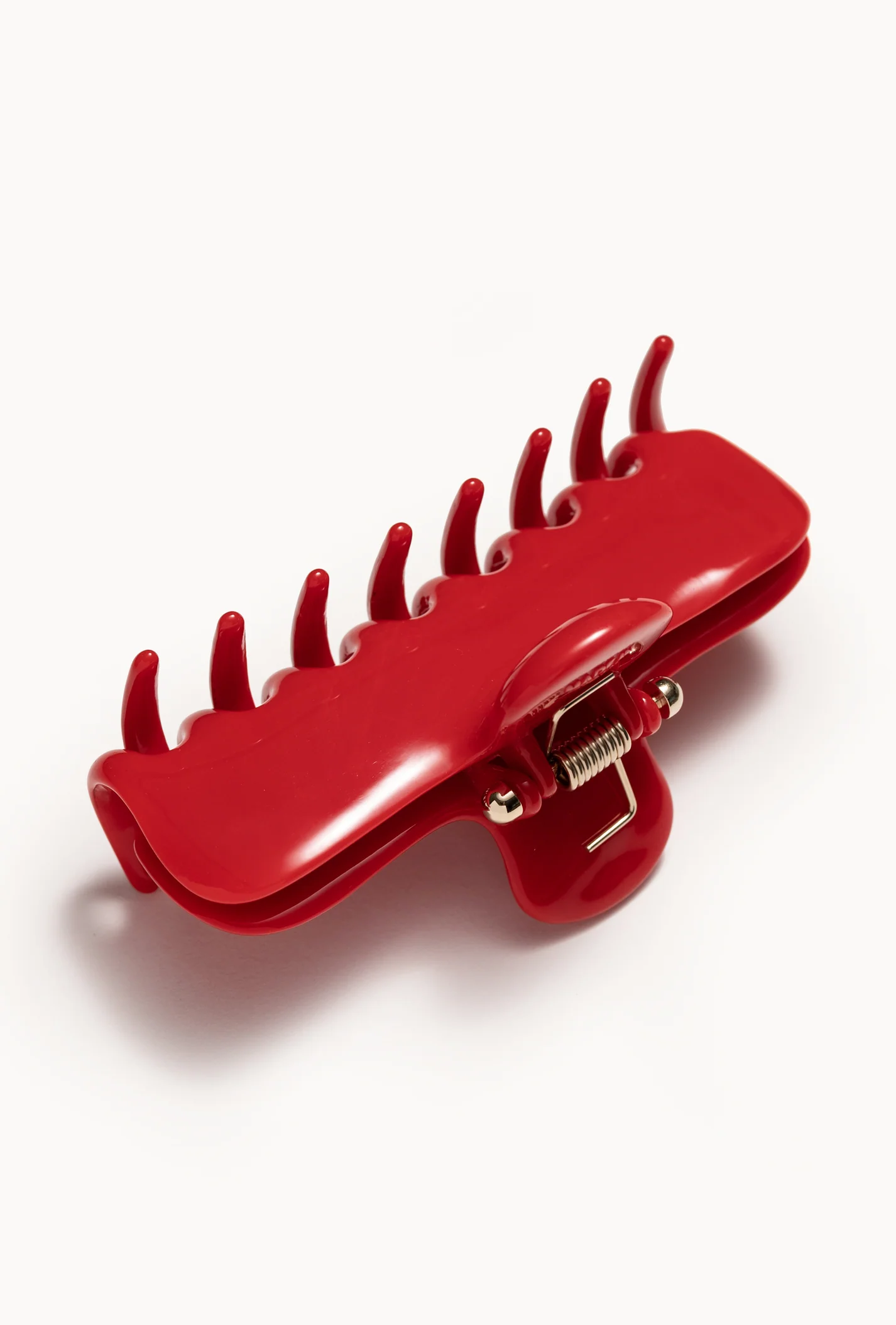 hinge view of No. 4 Claw Clip - Rosso