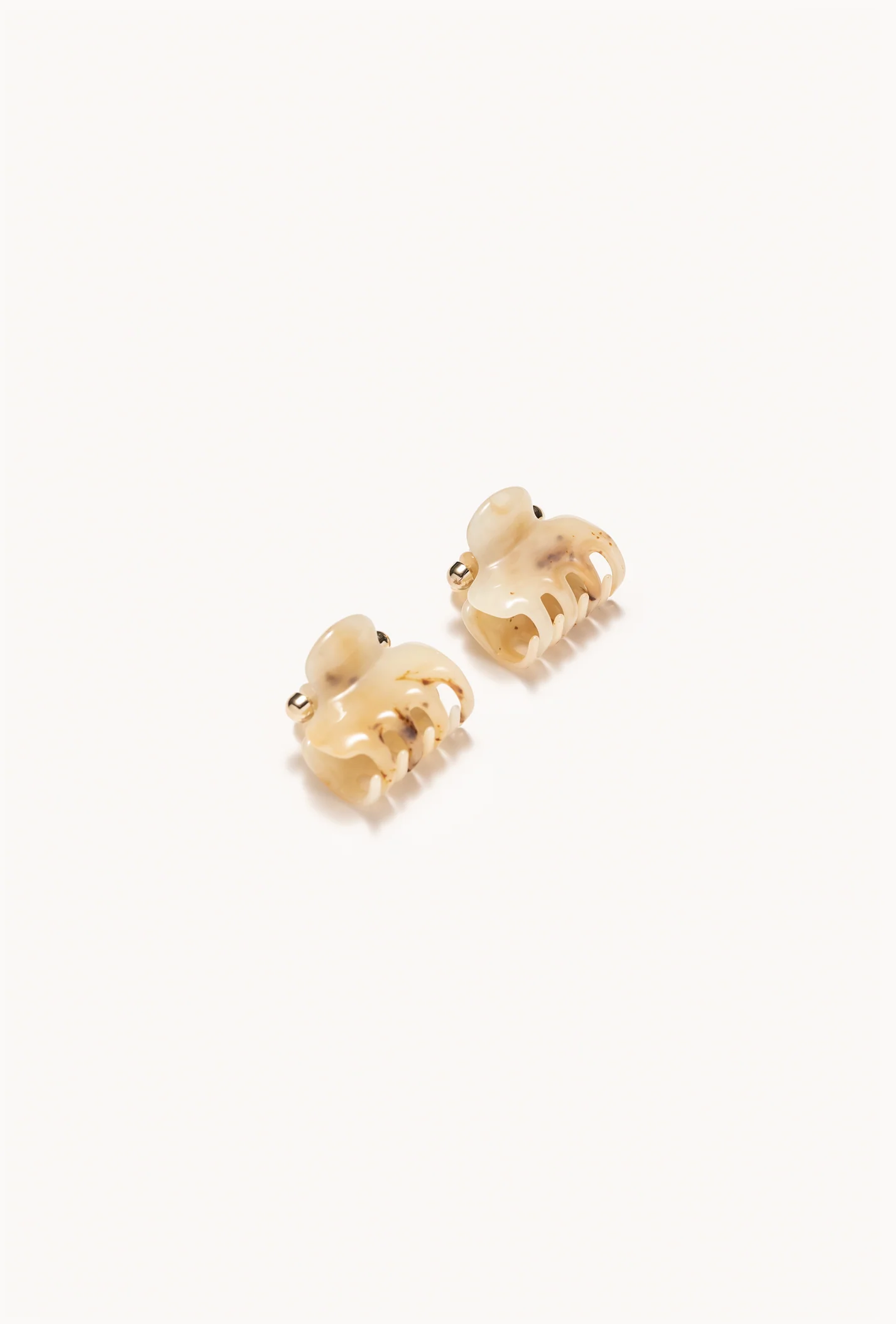 No. 1 Claw Clip Set - Light Tortoise pictured on an angle 