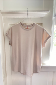 Ease Tee - Rice