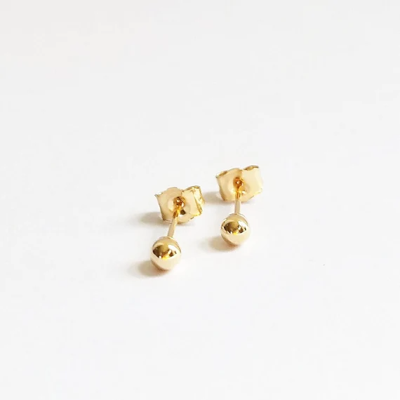 Ball studs in gold