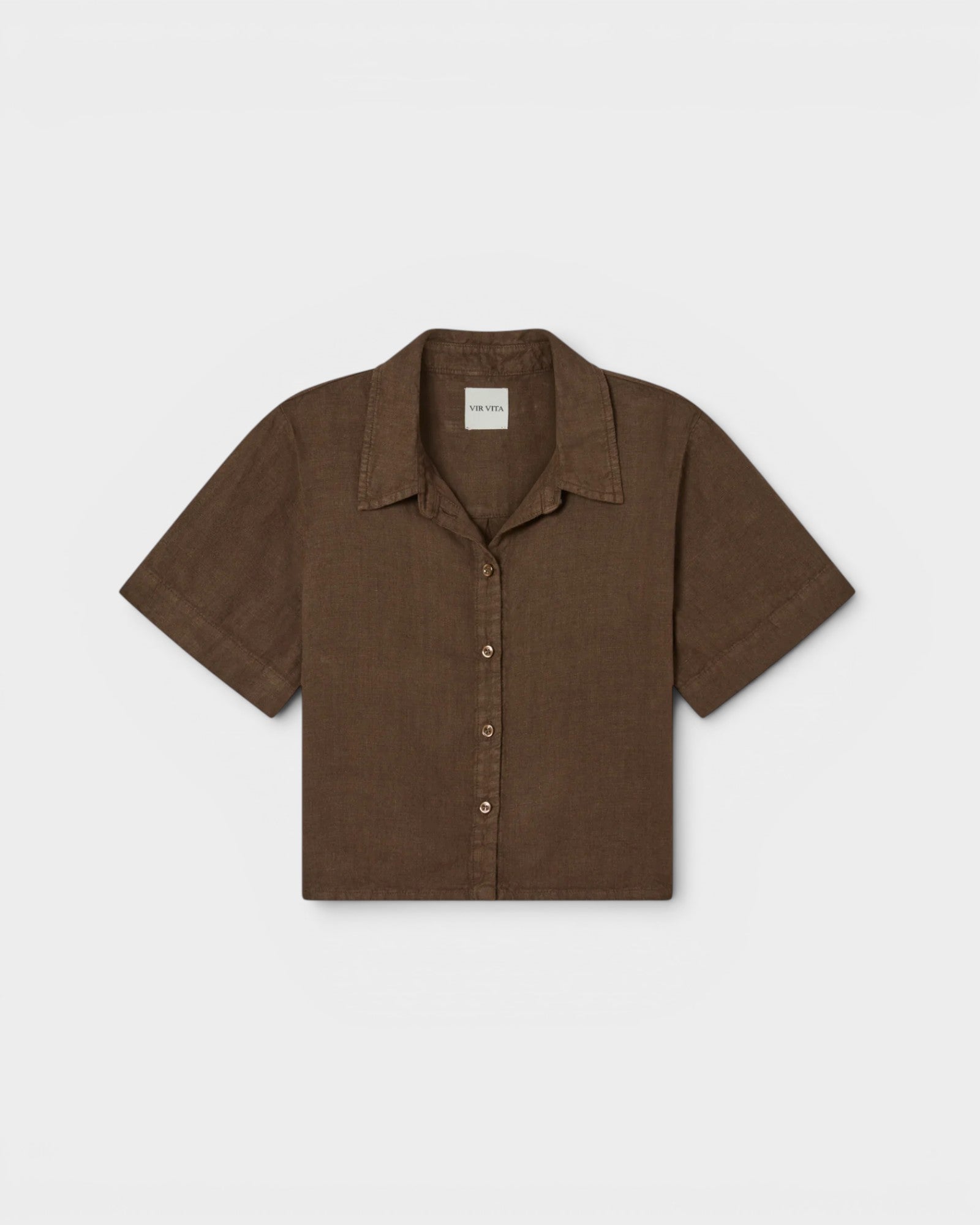 JONES + CO Anais Linen Shirt in chestnut brown. Short-sleeve, button-down with a relaxed fit and minimalist collar.