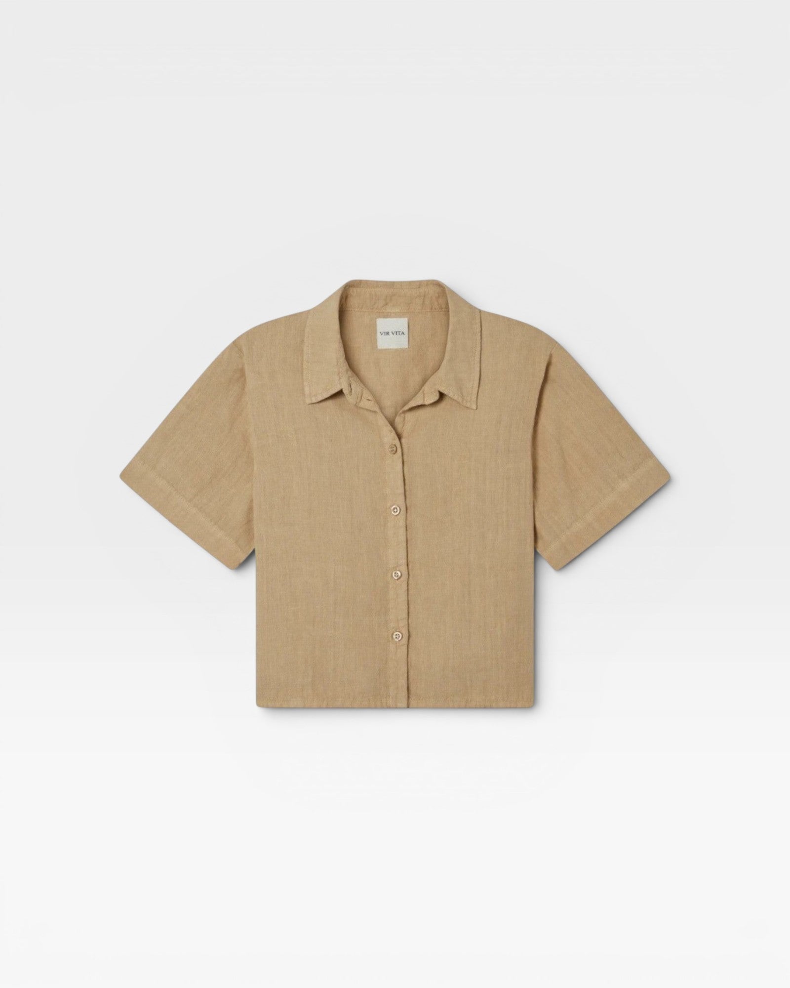 JONES + CO Anais Linen Shirt in toffee. Short-sleeve, button-down linen shirt with a relaxed fit and minimalist collar.