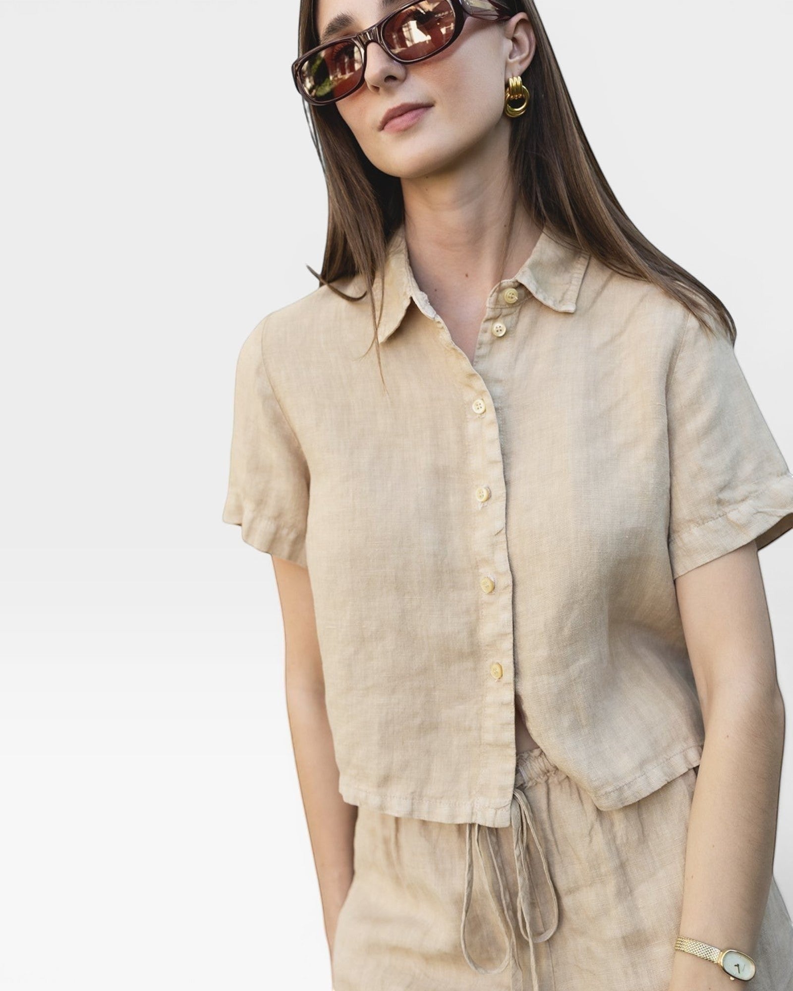 JONES + CO Anais linen shirt in toffee. Relaxed fit, button-down, short sleeves, and minimalist collar.