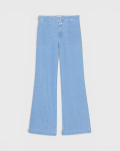 JONES + CO Aria light blue flared jeans in mid-weight stretch denim with high waist and front patch pockets.