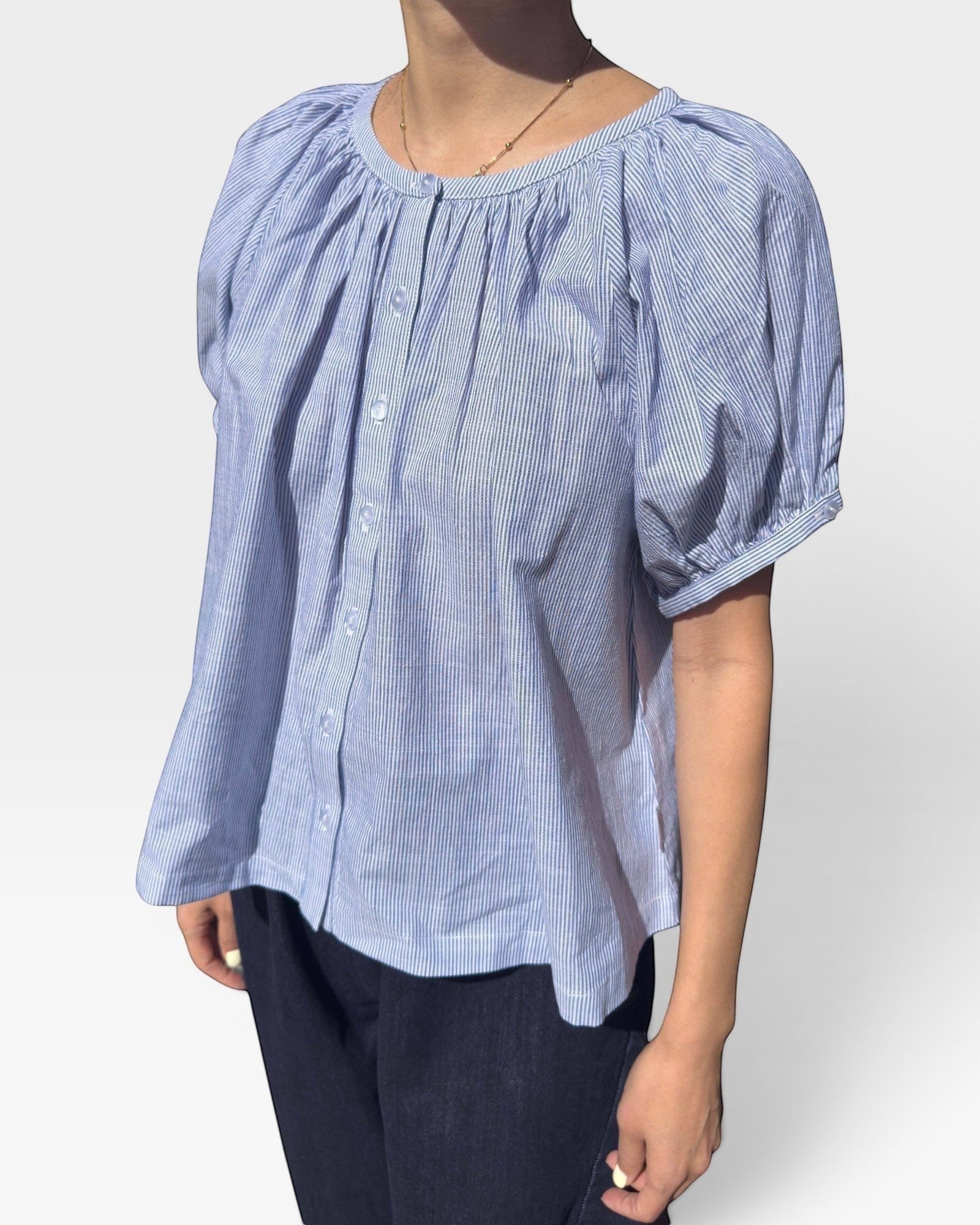 JONES + CO blue and white striped cotton top with puff sleeves and button front. Relaxed fit.