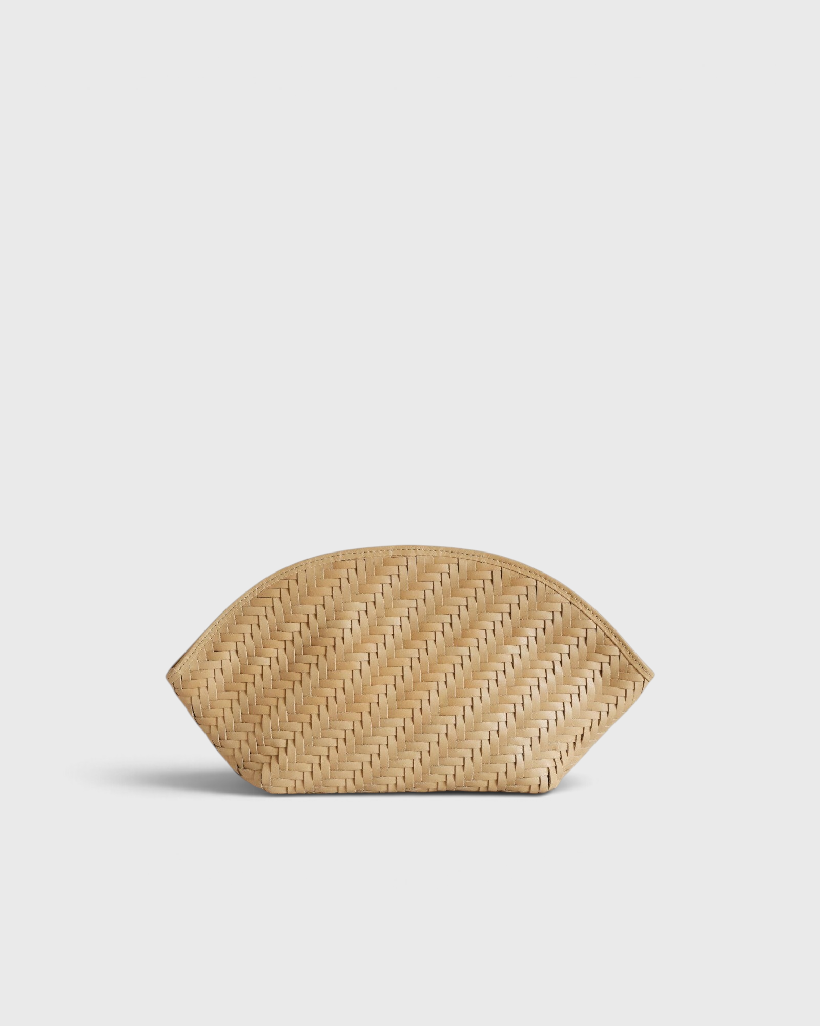 JONES + CO Elin pouch in caramel calfskin with a braided woven pattern and zip closure