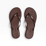 JONES + CO dark brown PVC flip-flop sandals with thin straps, perfect for beach days.
