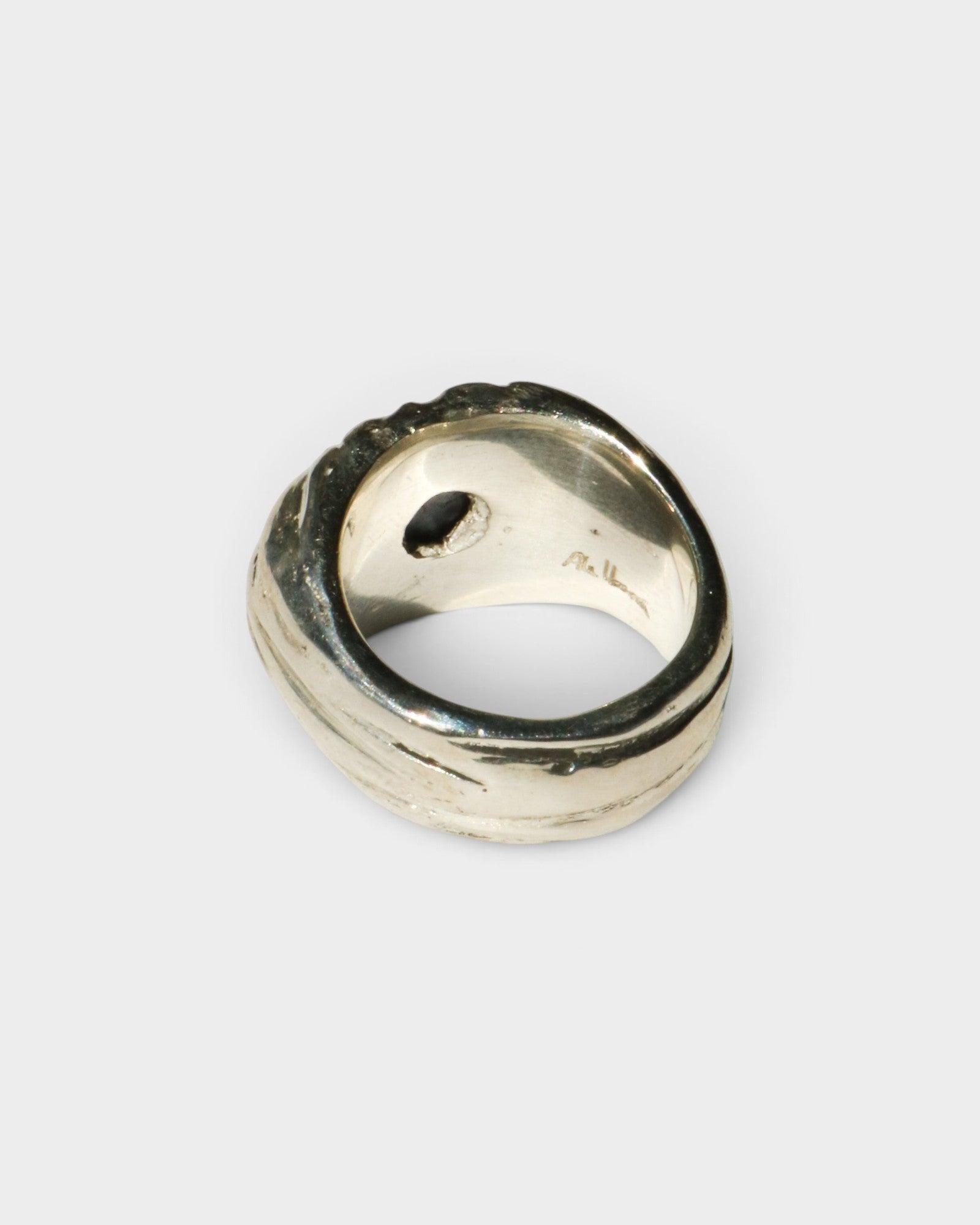 JONES + CO Dean ring in .925 sterling silver with a blue star sapphire, featuring a bold, sculptural design.