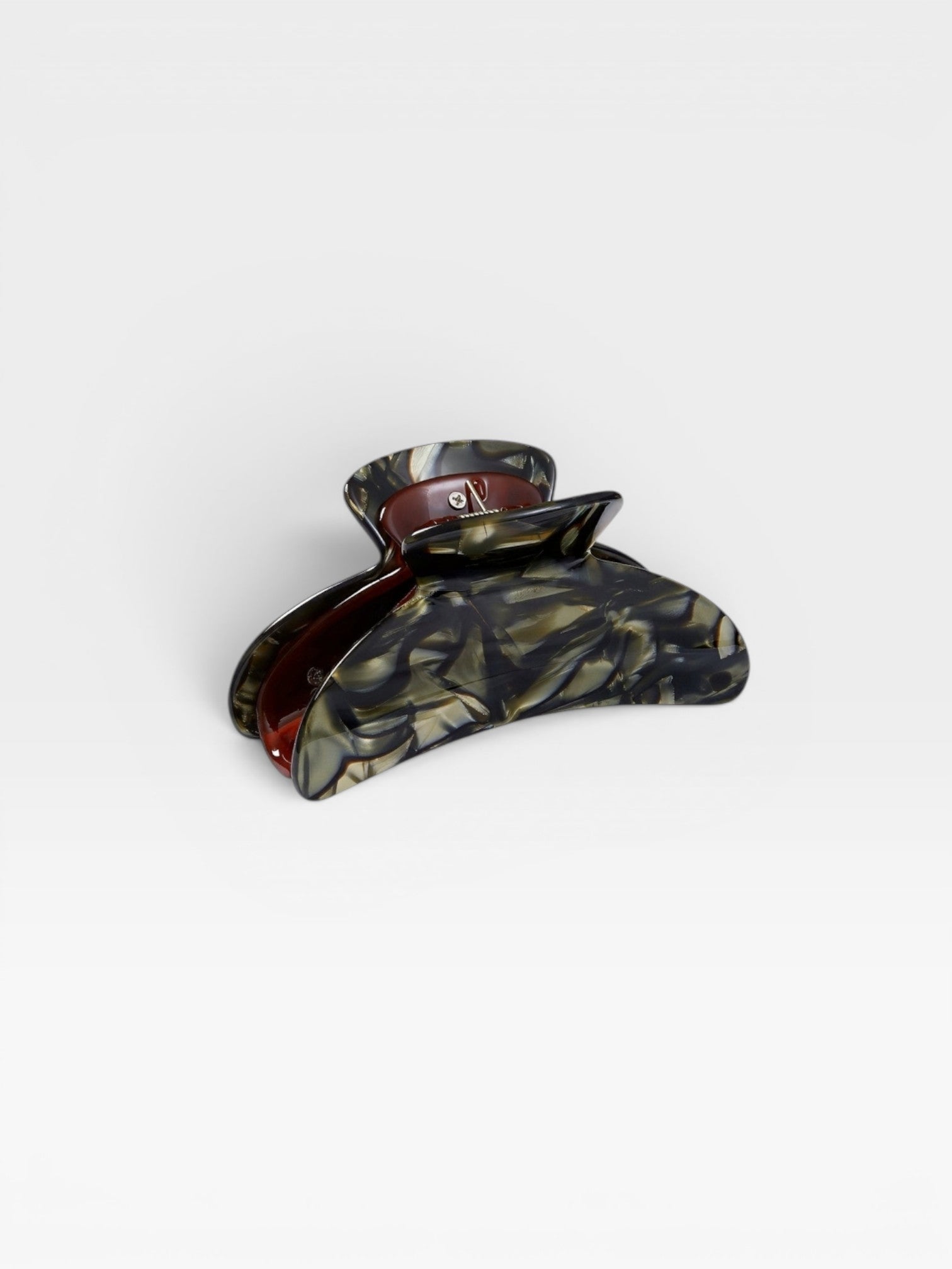 JONES + CO Grande Heirloom Claw Clip in tortoiseshell pattern, ideal for thick hair and updos.