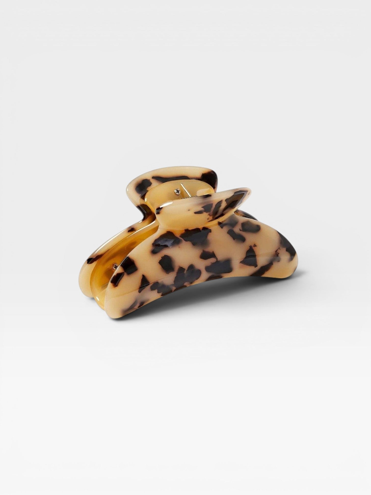 JONES + CO Grande Heirloom Claw Clip in tortoiseshell acetate, ideal for thick hair and updos.