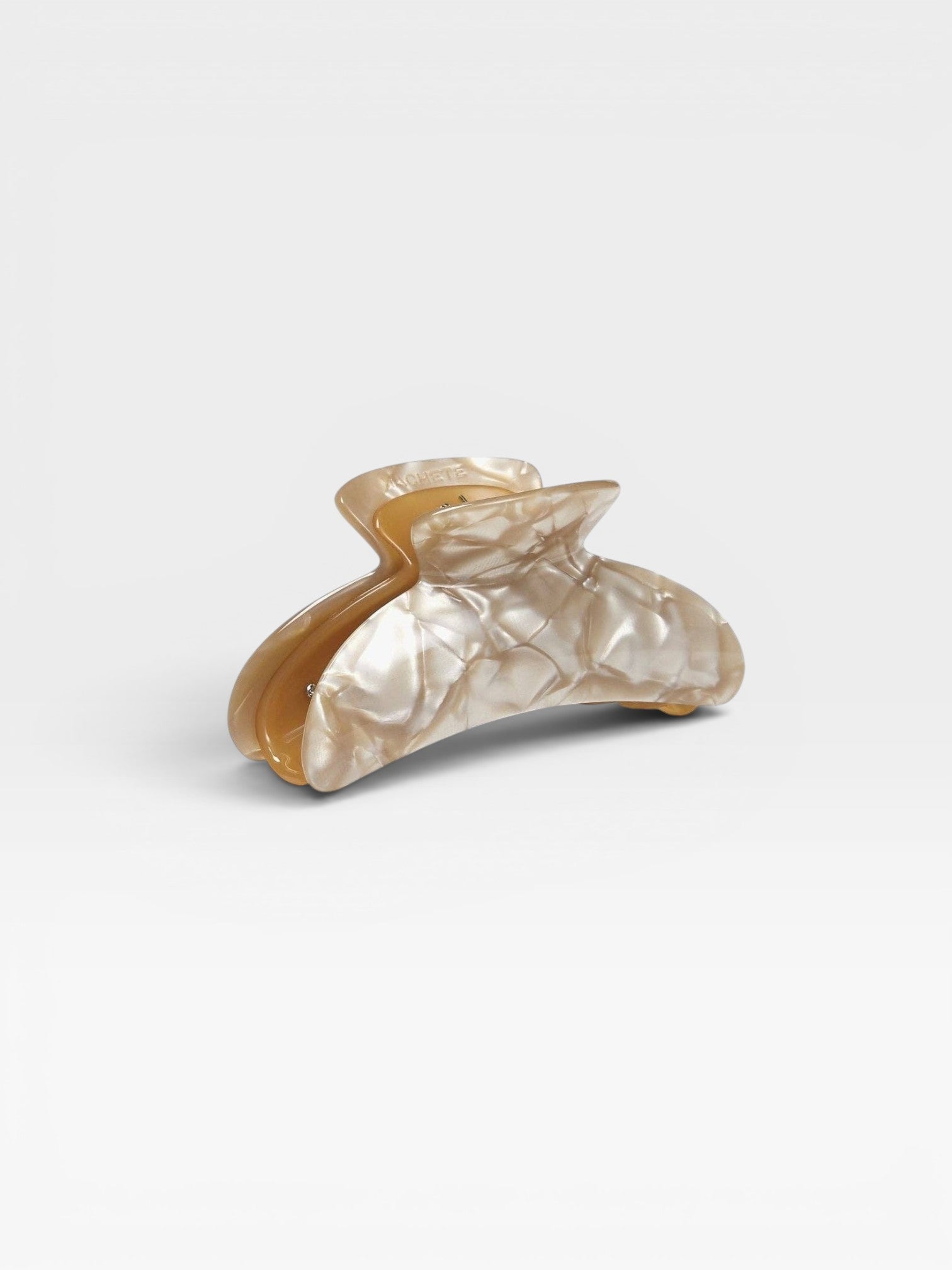 JONES + CO Grande Heirloom Claw Clip in pearlescent cream with a quilted pattern. Ideal for thick hair.