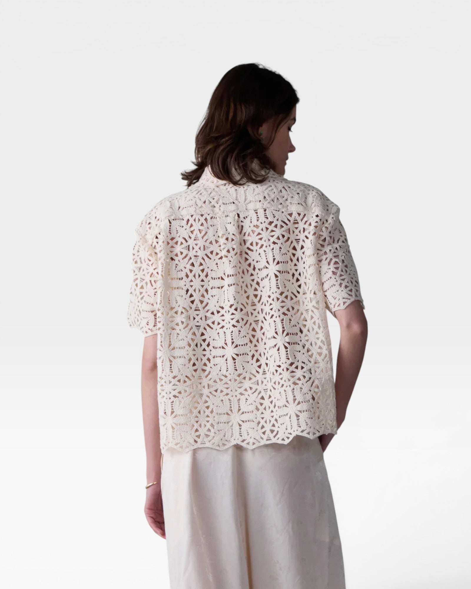 JONES + CO ivory cotton lace short sleeve oversized button-down shirt with petite collar
