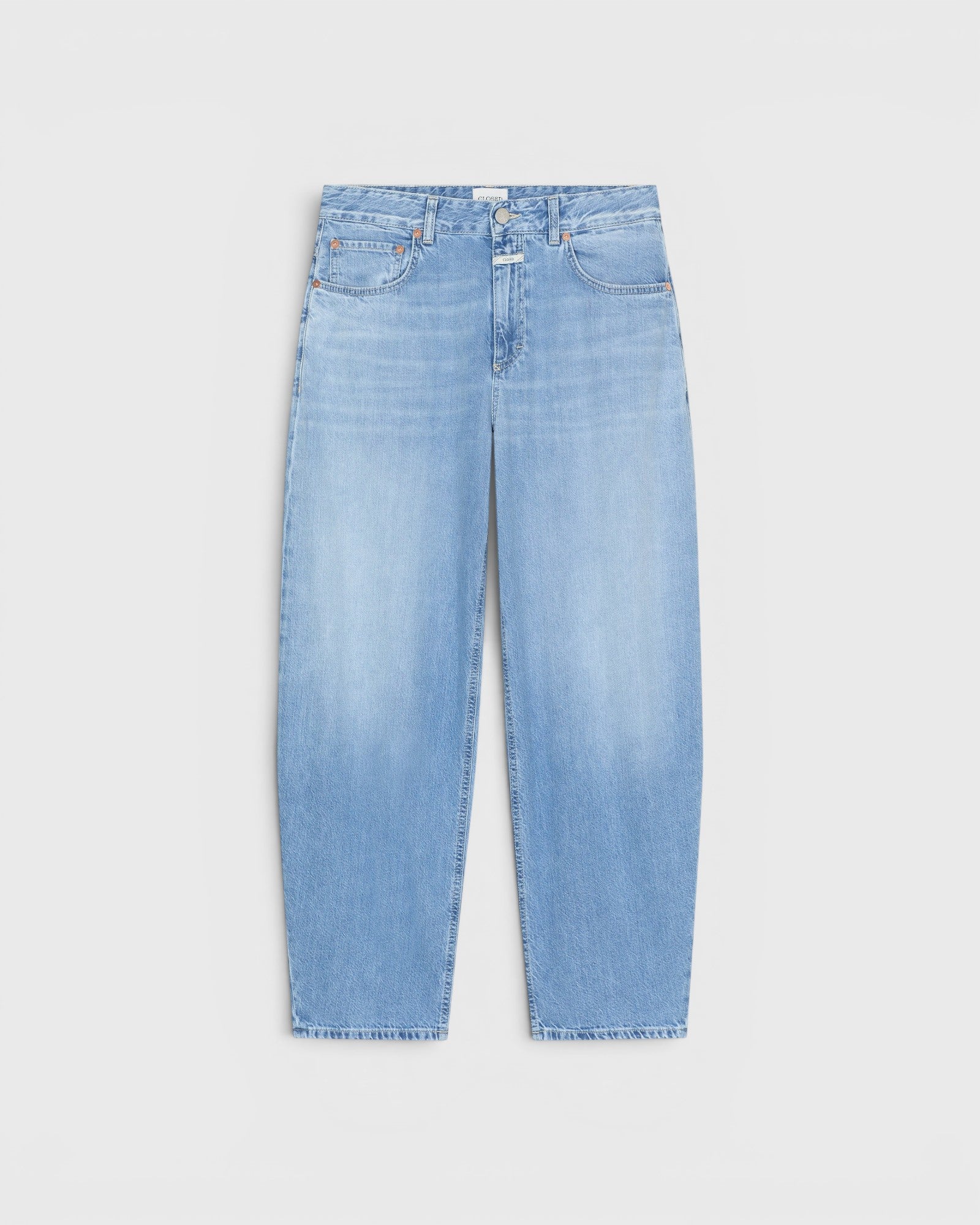 JONES + CO Jazzie barrel jeans in light blue denim with a mid-rise waist and cropped leg silhouette.