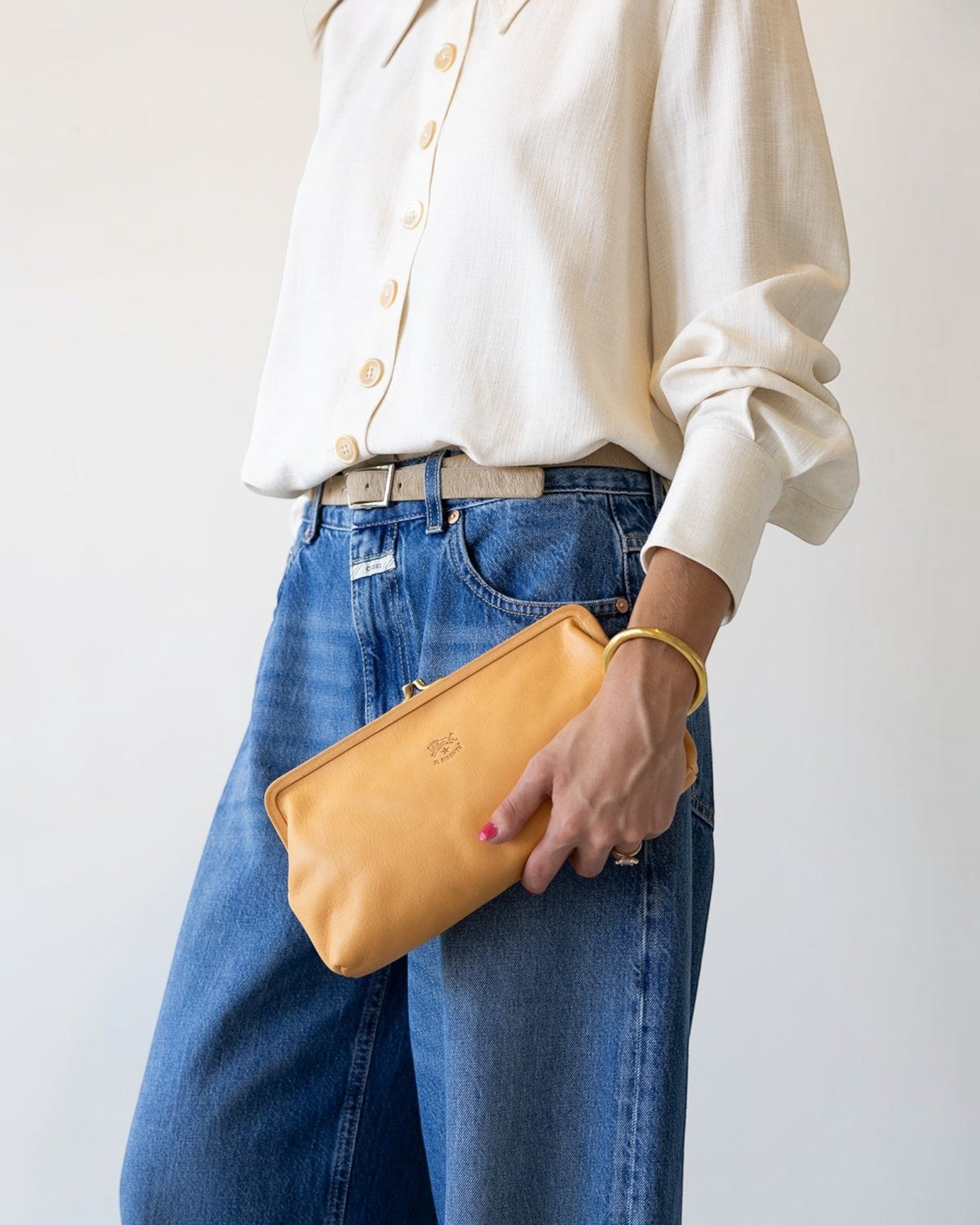 JONES + CO Manuela Classic Clutch in natural vegetable-tanned cowhide leather with vintage clasp.