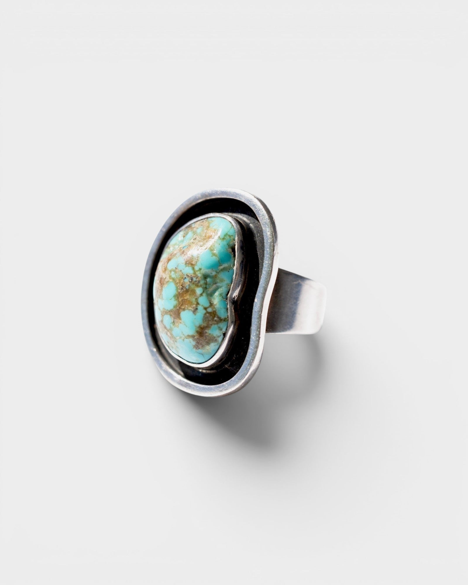JONES + CO vintage Navajo oval turquoise ring with #8 turquoise and .925 sterling silver.